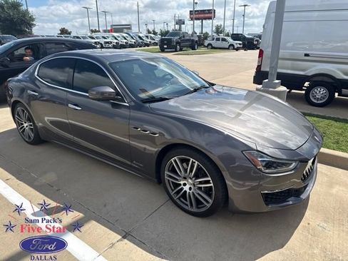 Used 2018 Maserati Ghibli S GranLusso RWD image 1
