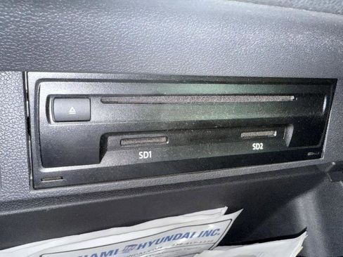 Used 2020 Volkswagen Tiguan SEL image 26