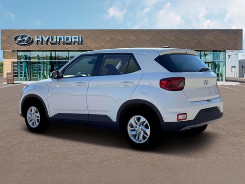 New 2026 Hyundai Venue SE image 4