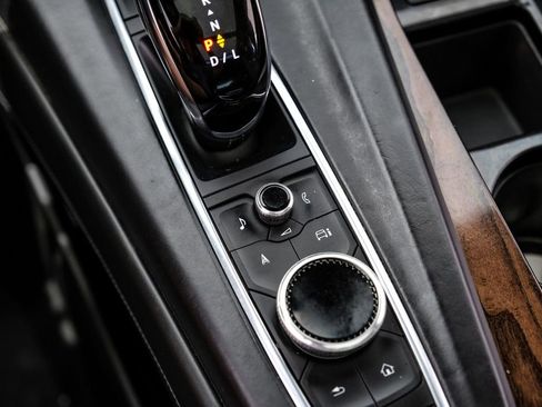 Used 2021 Cadillac Escalade Sport Platinum w/ LPO, ONYX Package AWD/4WD image 28