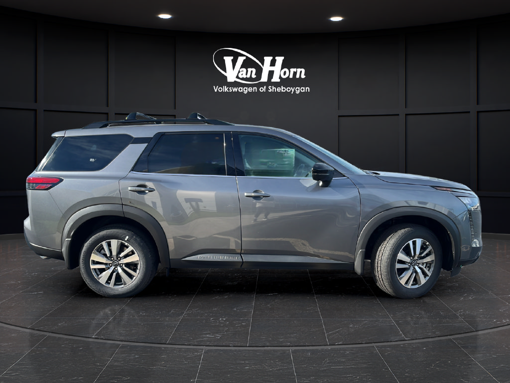 New 2026 Nissan Pathfinder SL AWD/4WD image 8