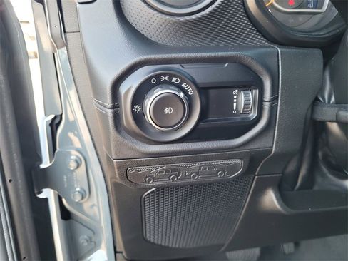 Used 2024 Jeep Wrangler Unlimited Rubicon image 26