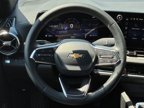 New 2026 Chevrolet Equinox LT w/ Convenience Package II AWD/4WD image 18