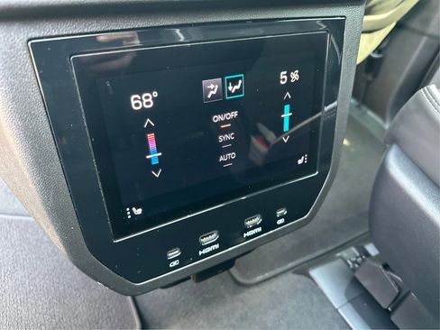 Used 2025 GMC Yukon XL AT4 Ultimate image 34