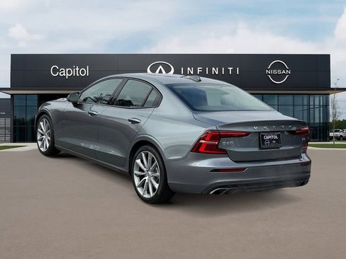 Used 2020 Volvo S60 T5 Momentum image 7