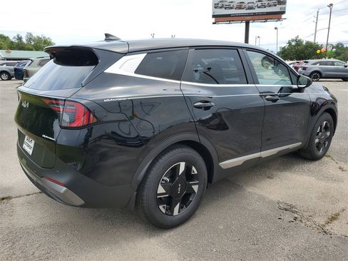 New 2026 Kia Sportage LX image 4