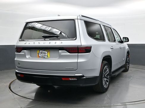 Used 2022 Jeep Wagoneer Series III image 5