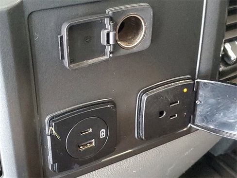 Used 2021 Ford F250 XLT w/ XLT Premium Package image 31