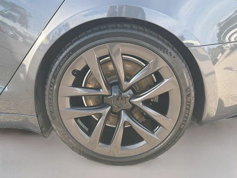 Used 2022 Tesla Model S Plaid image 41