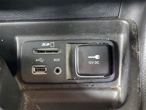 Used 2018 Jeep Cherokee Latitude Plus w/ Comfort/Convenience Group image 22