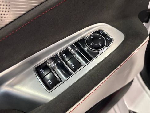 Used 2023 Chevrolet Corvette Stingray Premium Conv w/ Z51 Performance Package RWD image 36
