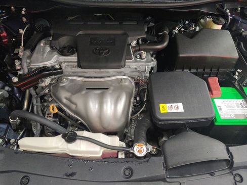 Used 2017 Toyota Camry XLE w/ Moonroof Package image 30