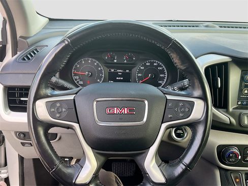 Used 2018 GMC Terrain SLE w/ Driver Convenience Package image 11