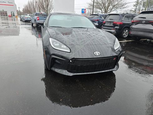 Certified 2024 Toyota GR86 Premium image 9