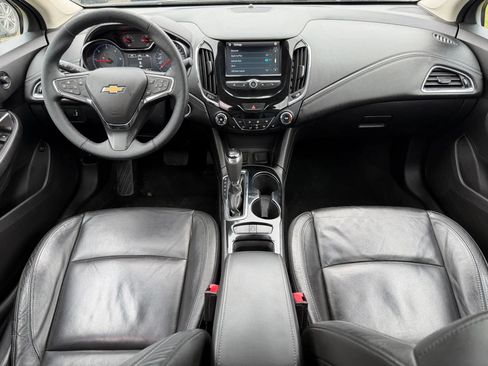 Used 2018 Chevrolet Cruze Premier image 28