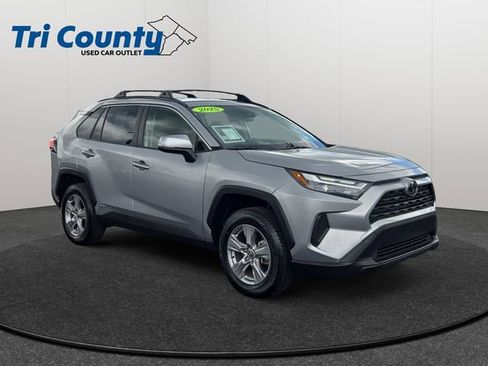 Certified 2025 Toyota RAV4 XLE AWD/4WD image 1