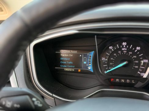 Used 2018 Ford Fusion SE w/ Equipment Group 602A FWD image 30