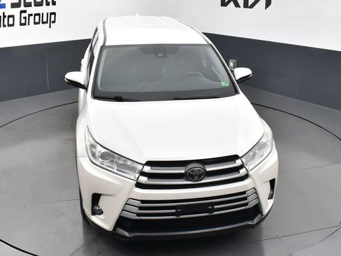 Used 2017 Toyota Highlander Plus image 16