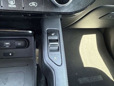 Used 2021 Kia Telluride SX w/ SX Prestige Package image 36