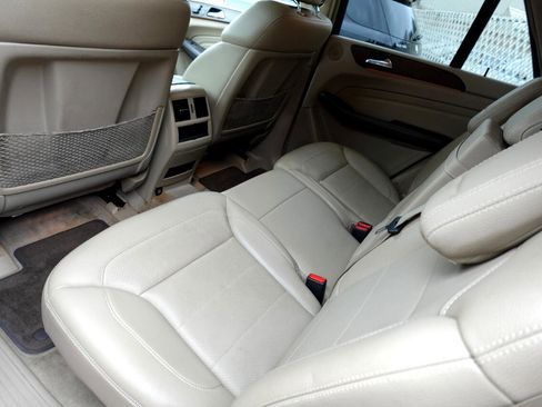 Used 2013 Mercedes-Benz ML 350 4MATIC image 13