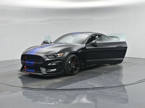 Used 2017 Ford Mustang Shelby GT350R w/ GT350R Equipment Group 920A image 31