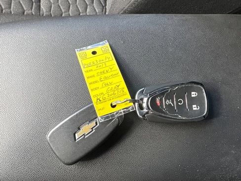 Used 2019 Chevrolet Equinox LT FWD image 10