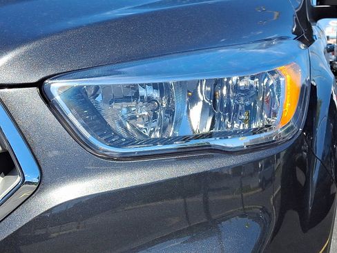 Used 2018 Ford Escape SE w/ SE Sync 3 Package AWD/4WD image 10
