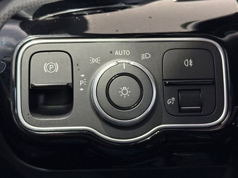 Certified 2025 Mercedes-Benz CLA 250 4MATIC image 28