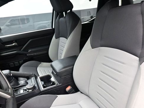 Used 2024 Toyota Tacoma TRD Sport image 33