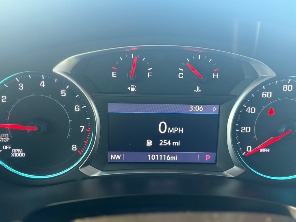 Used 2021 Chevrolet Traverse LT FWD image 18