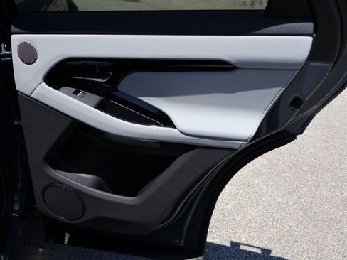 New 2026 Land Rover Range Rover Evoque Dynamic SE image 15