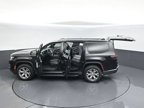Used 2022 Jeep Wagoneer Series II AWD/4WD image 58