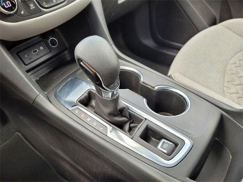 Used 2024 Chevrolet Equinox LT image 34