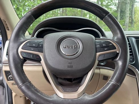 Used 2014 Jeep Grand Cherokee Overland image 9