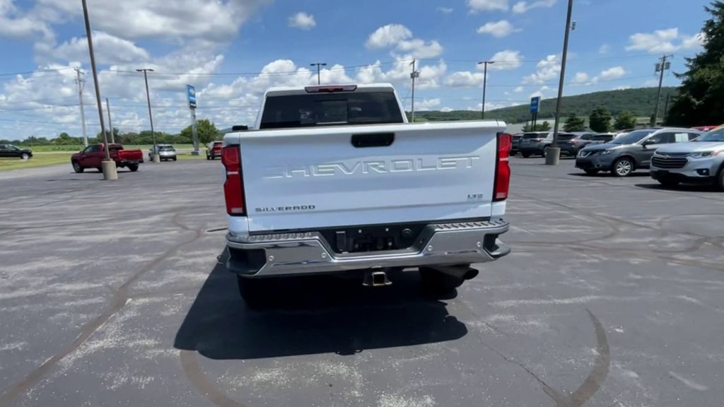 Used 2024 Chevrolet Silverado 2500 LTZ w/ LTZ Plus Package AWD/4WD image 7