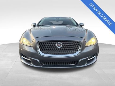 Used 2011 Jaguar XJ image 2