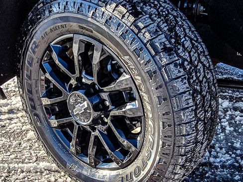 Used 2026 Chevrolet Silverado 2500 LTZ w/ LTZ Plus Package image 16