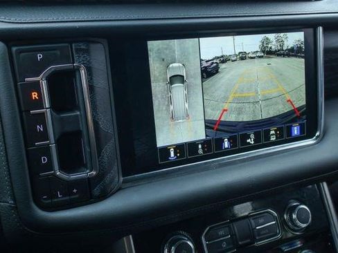 Certified 2024 GMC Yukon Denali image 6