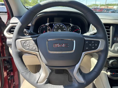 Used 2023 GMC Acadia Denali w/ Denali Ultimate Package AWD/4WD image 12