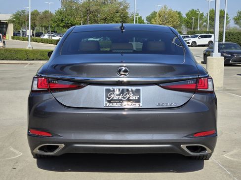 Used 2025 Lexus ES 350 w/ Premium Package image 5
