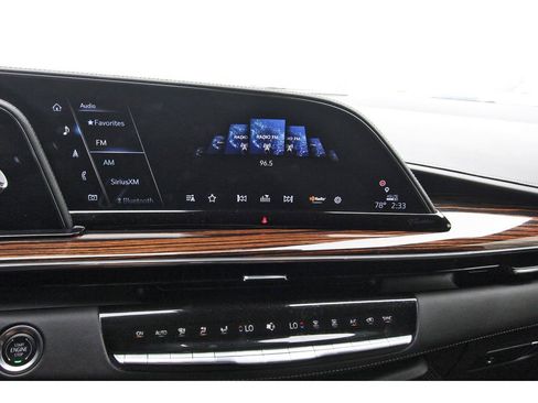 Certified 2024 Cadillac Escalade ESV Premium Luxury w/ Performance Package image 21