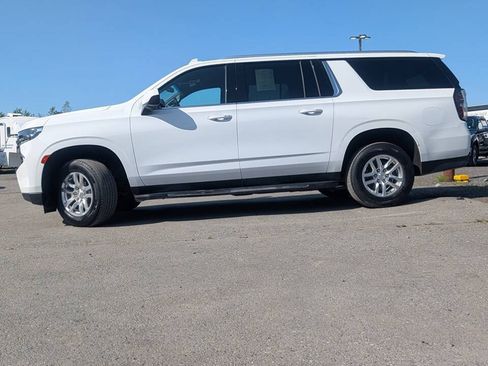 Used 2022 Chevrolet Suburban LS AWD/4WD image 2