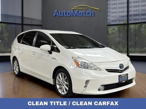 Used 2013 Toyota Prius V Five image 1