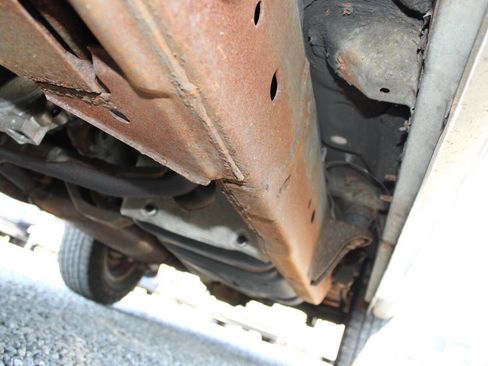 Used 2005 Nissan Frontier SE w/ (P01) Power Pkg AWD/4WD image 27