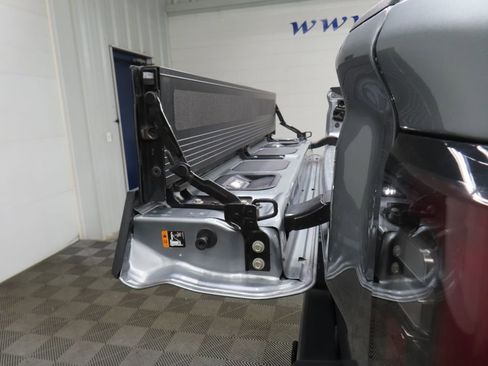 Used 2025 GMC Sierra 2500 AT4 image 45