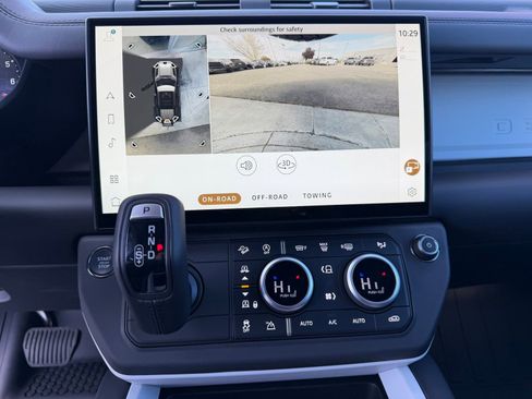 New 2026 Land Rover Defender 110 X-Dynamic SE image 19