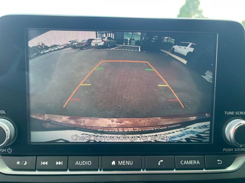 Used 2023 Nissan Altima 2.5 SV FWD image 22