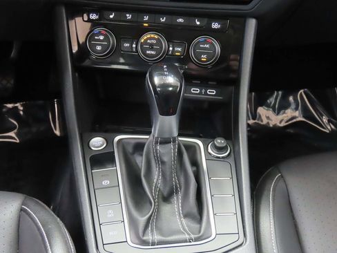 Used 2024 Volkswagen Jetta SE image 12