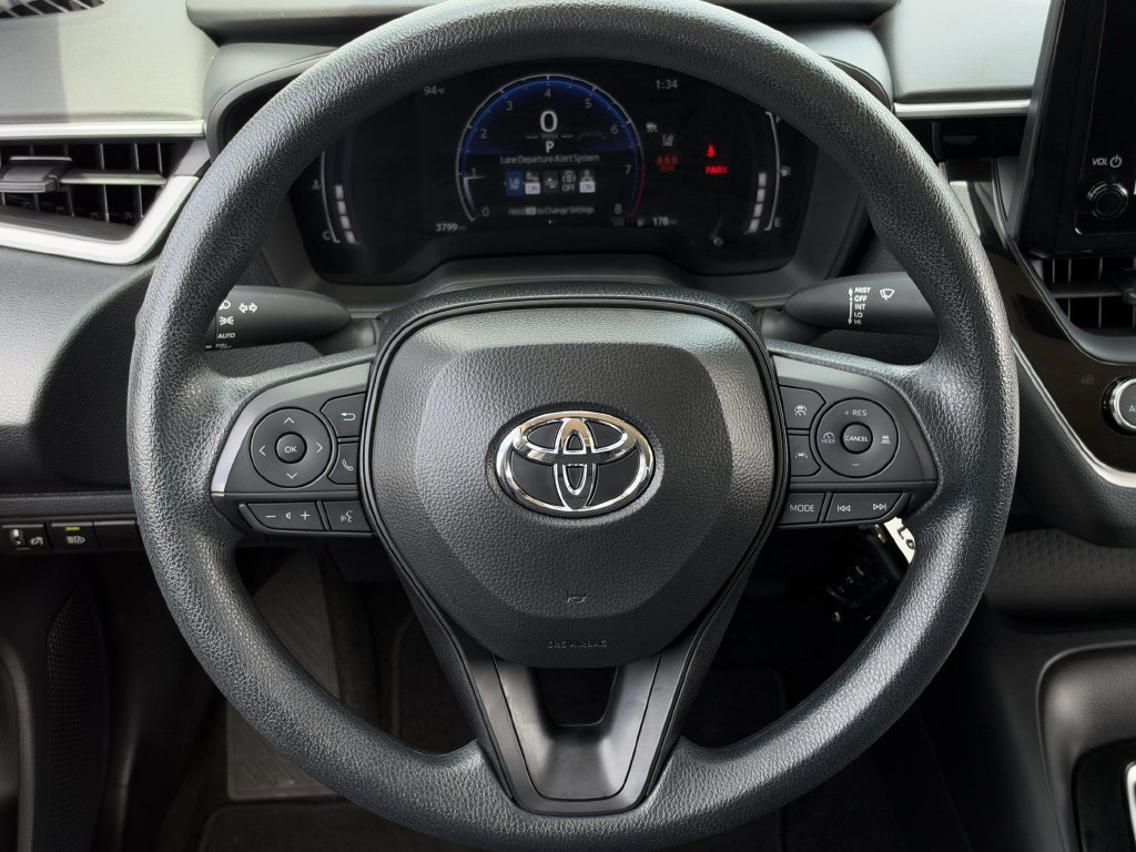 Used 2026 Toyota Corolla LE FWD image 13