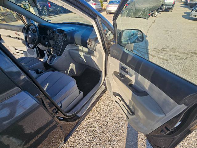 Used 2007 Kia Rondo EX FWD image 17